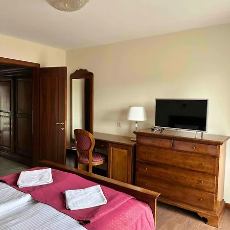 아파트 Szent Gyoergy Apartmanhaz *