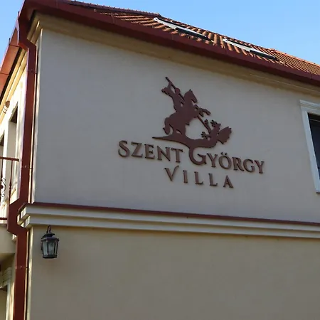 アパート Szent Gyoergy Apartmanhaz ヘーヴィーズ